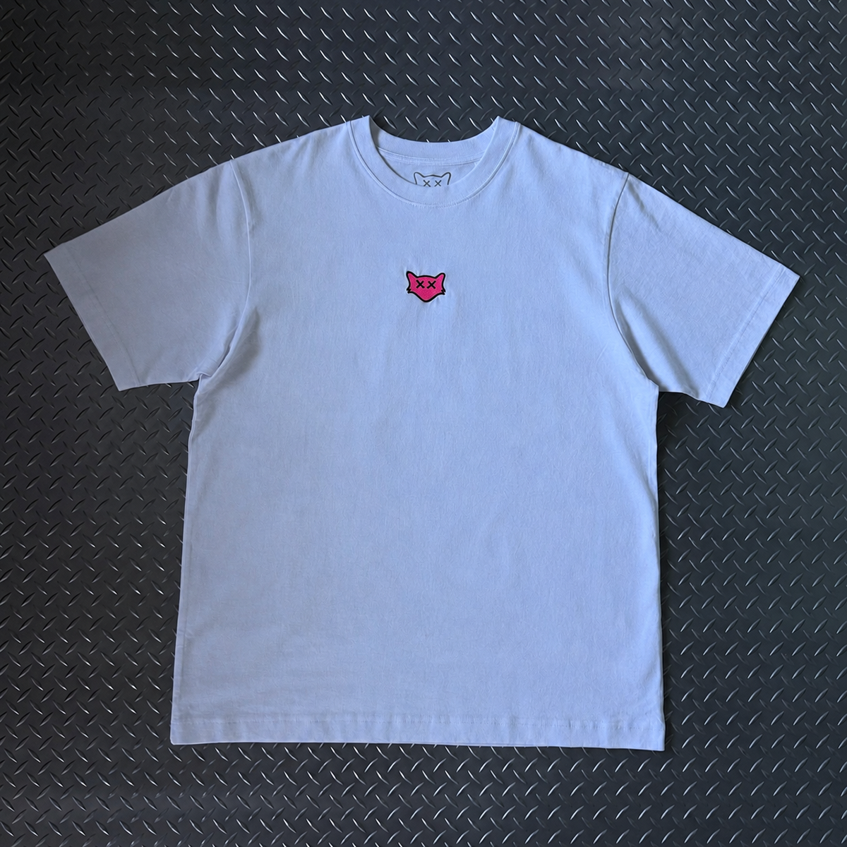 WHITE BINXY TEE