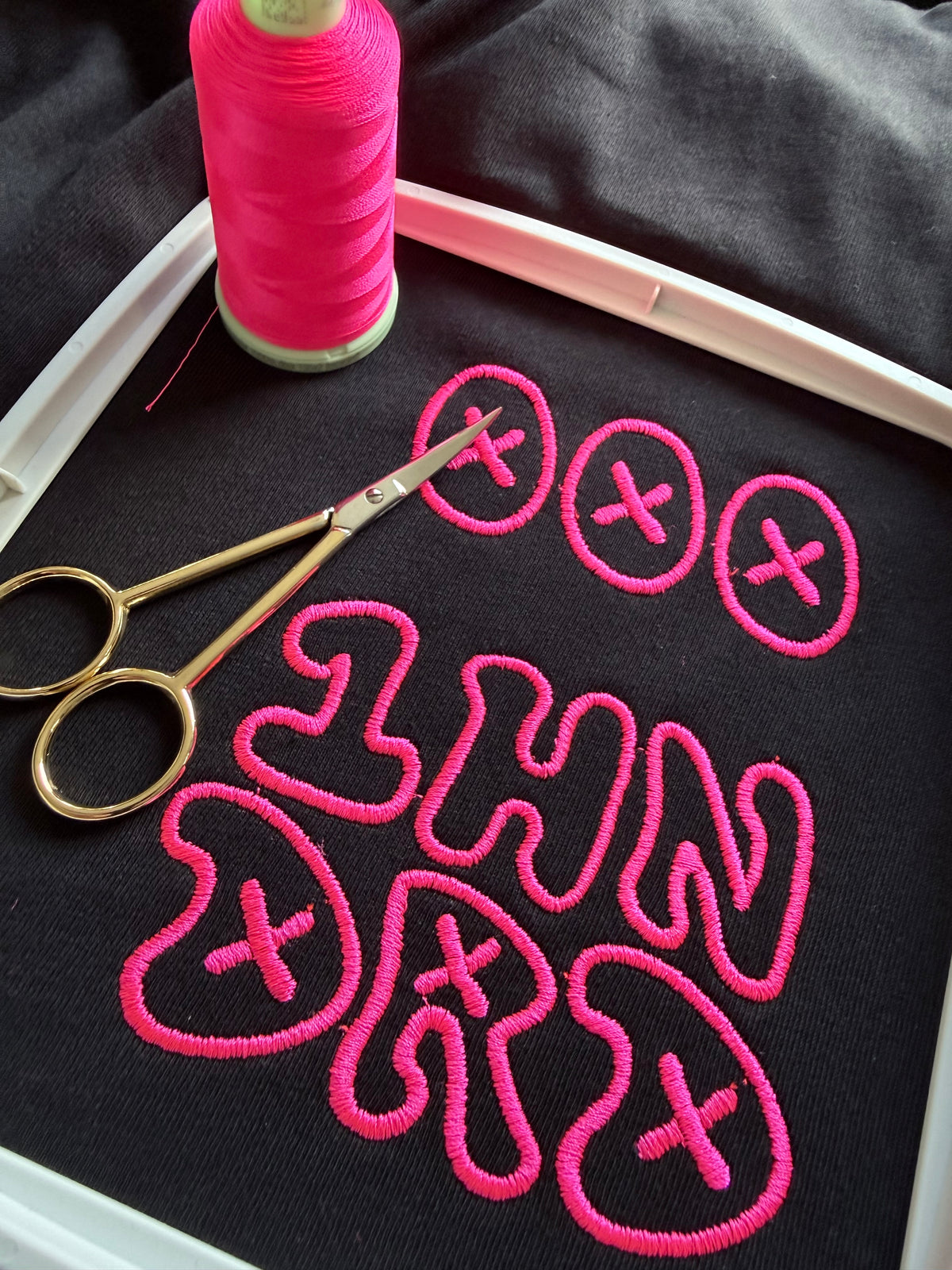 ------- 1HNDRD® PIECES ------ BINXY [NEON PINK]