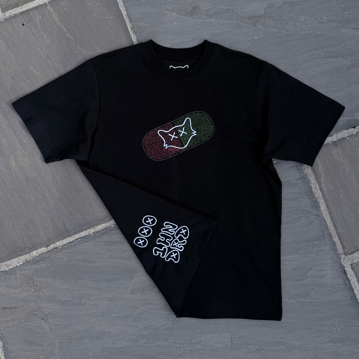 ------- 1HNDRD® PIECES ------ PILL MAZE