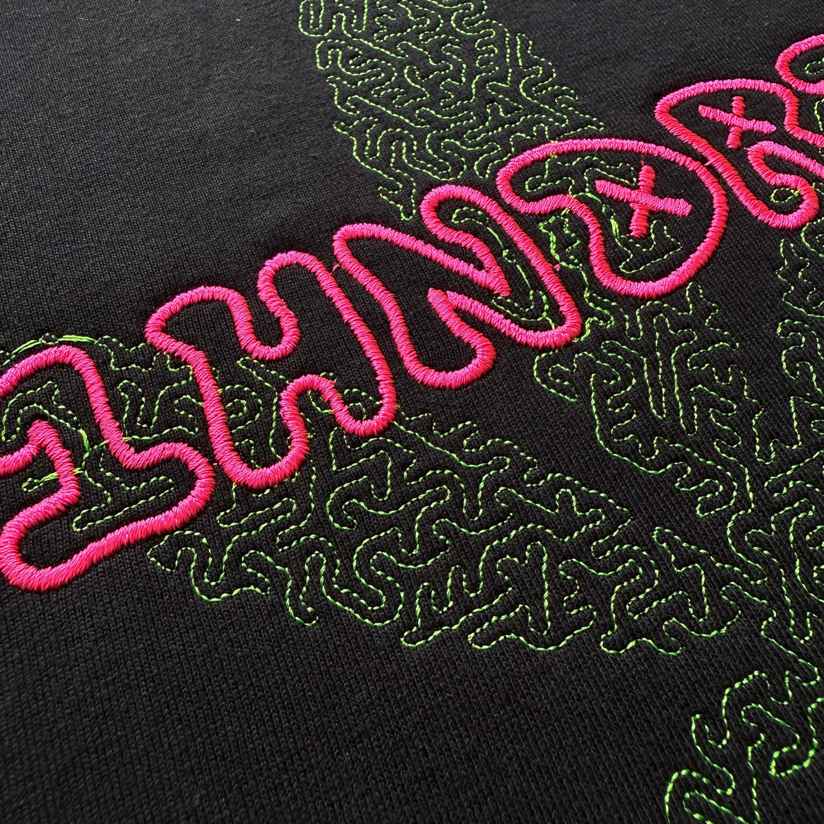 ------- 1HNDRD® PIECES ------ JUST MAZE LEAF