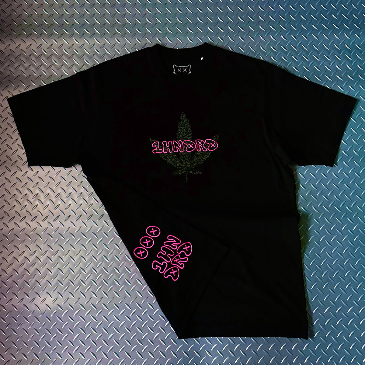 ------- 1HNDRD® PIECES ------ JUST MAZE LEAF