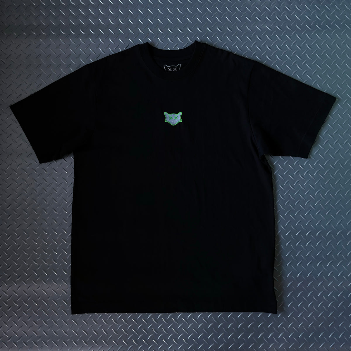 BLACK BINXY TEE