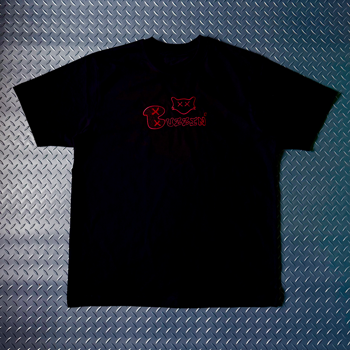 BUZZIN' UNITED RED TEE