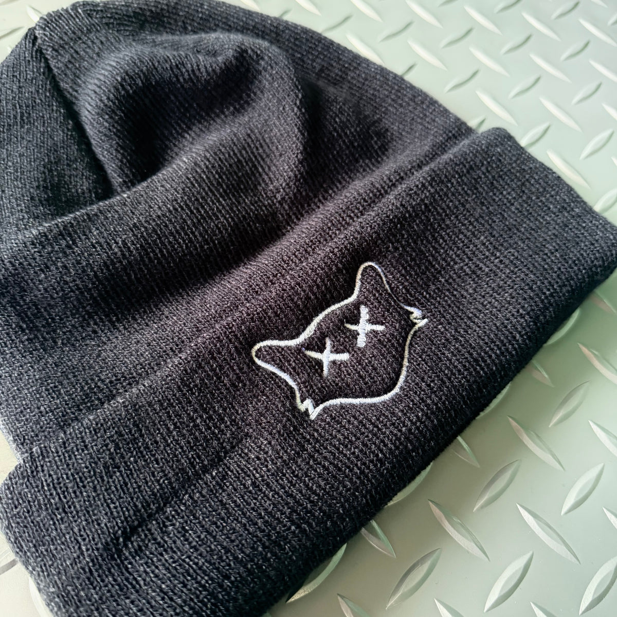 NAVY / NEW ERA BEANIE