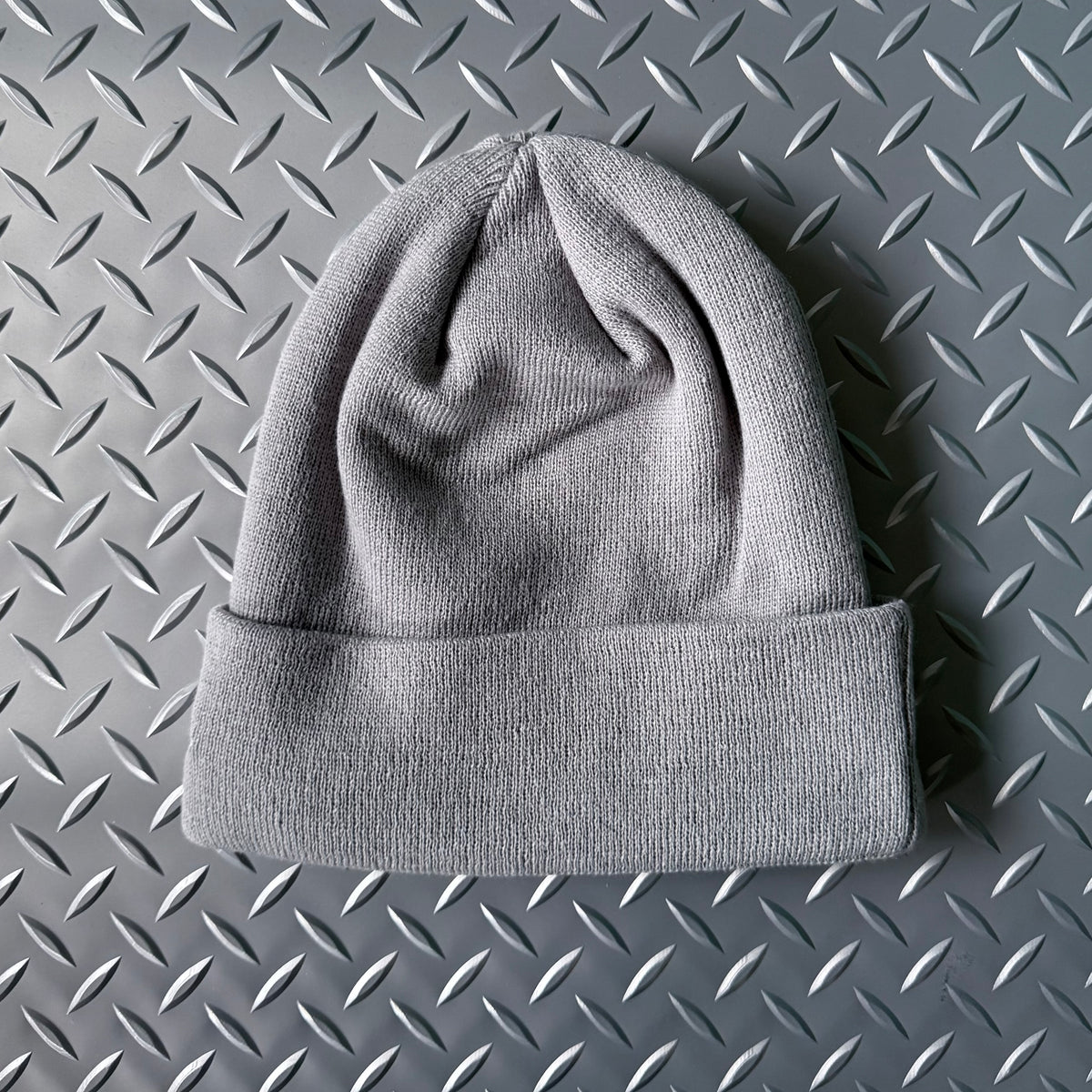 LIGHT GREY / NEW ERA BEANIE